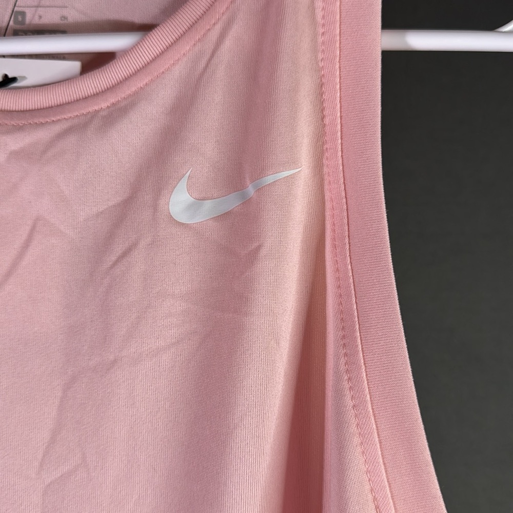 Nike Pink Sleeveless Tank Top for Active‎ Wear - Picture 2 of 4